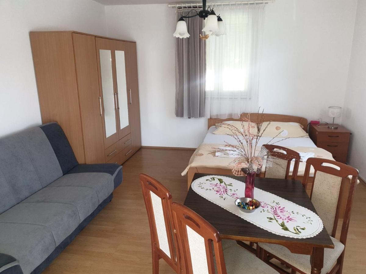Apartmani Apolon Vrdnik Bagian luar foto