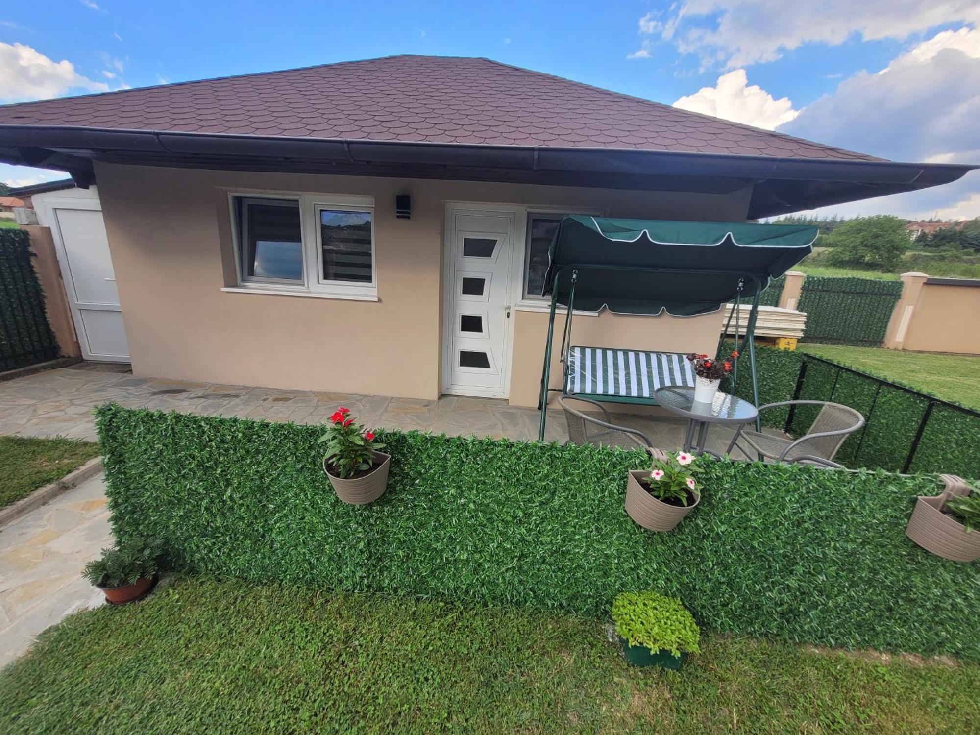 Apartmani Apolon Vrdnik Bagian luar foto