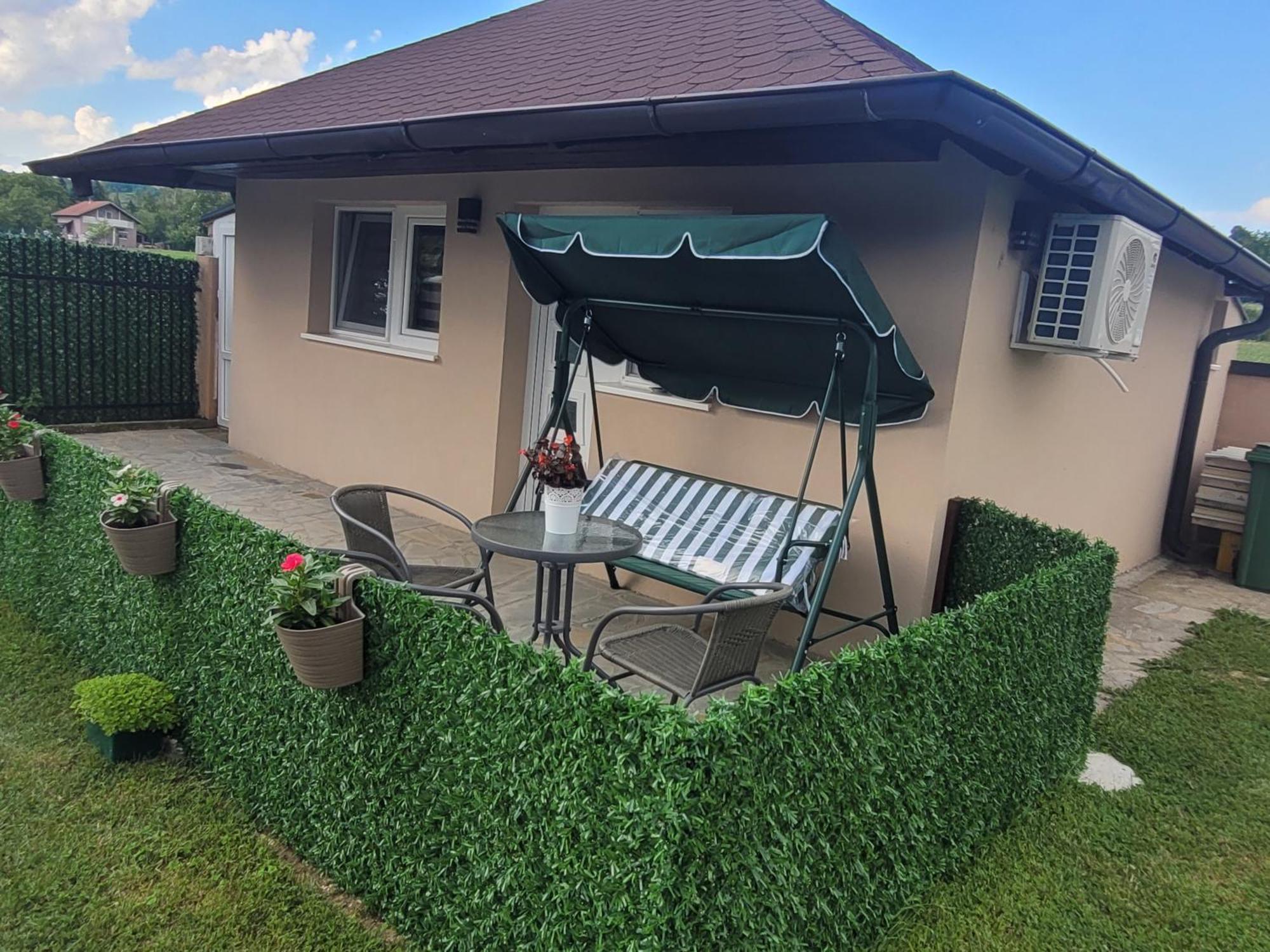 Apartmani Apolon Vrdnik Bagian luar foto